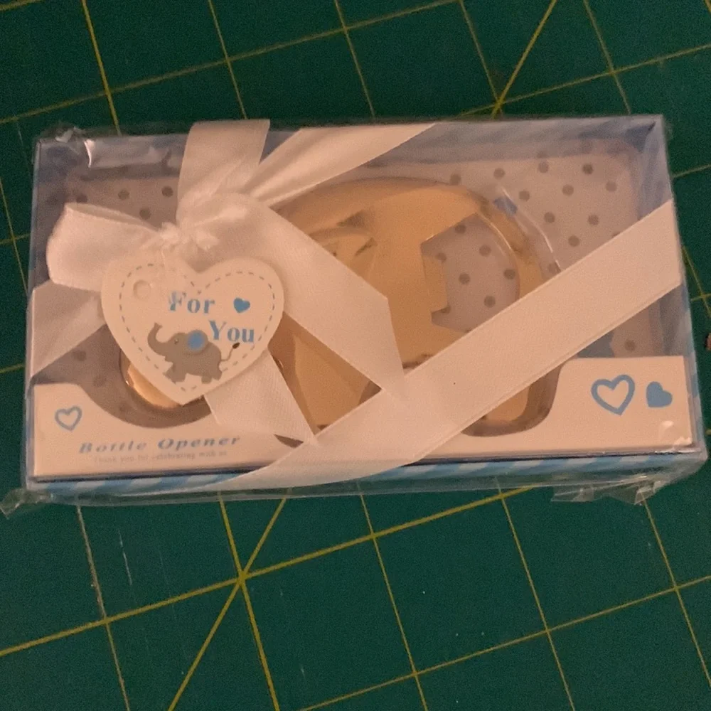 3/$15 ✨‎ Flash Sale.  Elephant bottle opener (one only)